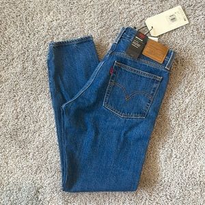 Levi’s wedgie jeans
